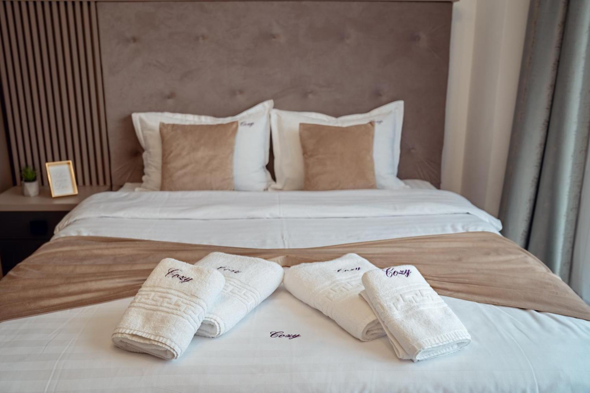 Cozy Aparthotel - Ultracentral Luxury Apartments Iasi Exterior foto